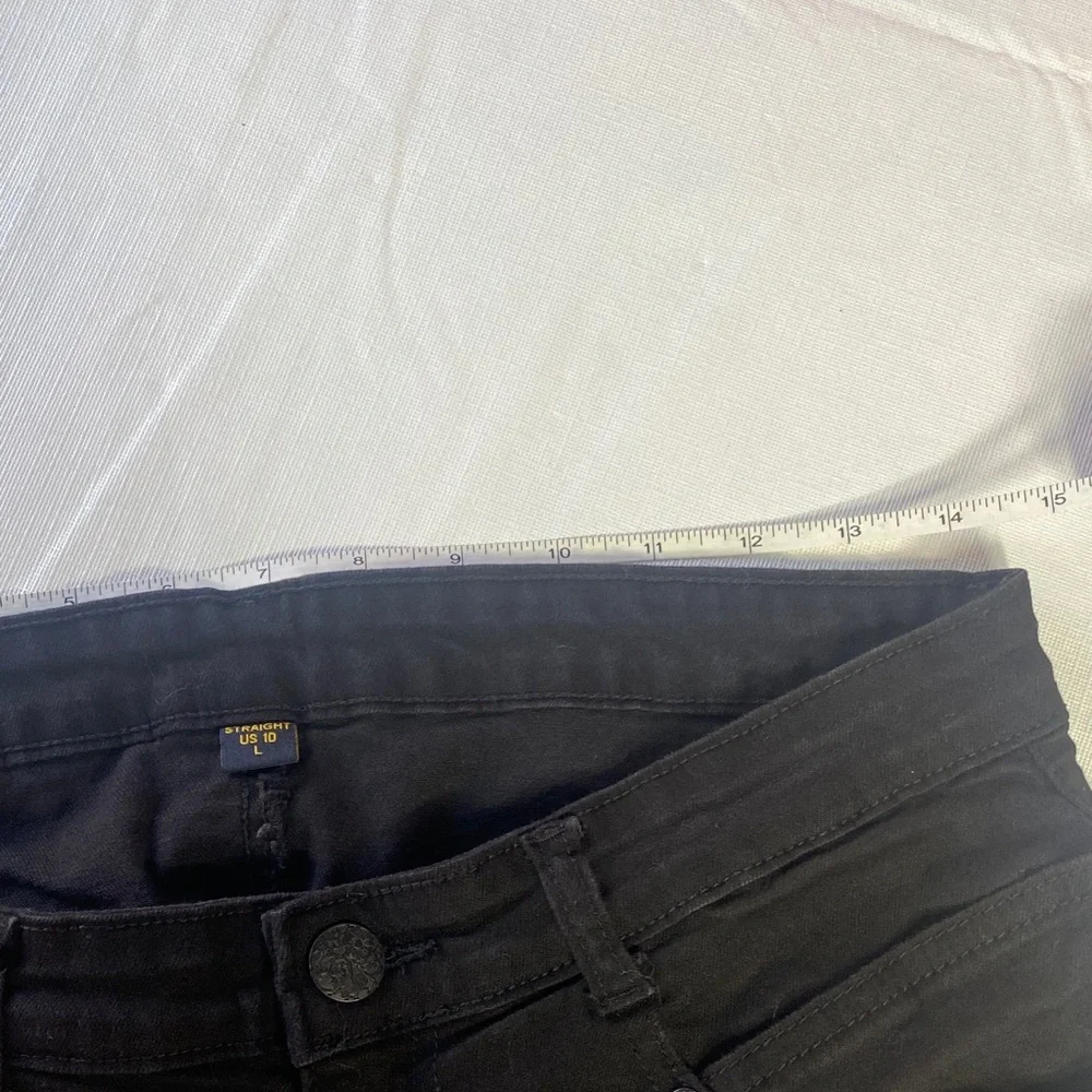Women’s Straight Jeans With Big Pockets - Picture 6 of 8